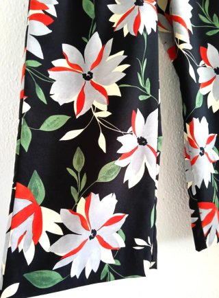 Pantalón Zara palazzo floral negro talla XS