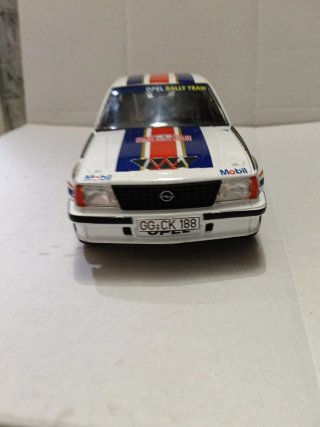 Opel Ascona 1/18 Rally Team