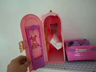 Casa de muñecas con accesorios