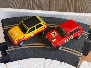 Scalextric GP.12 con 2 Renault 5