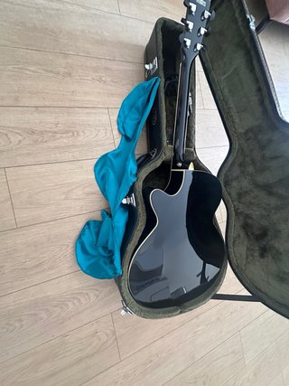 Guitarra Electroacústica Cort Negra + Estuche