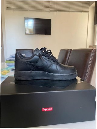 Nike Air Force 1 Low Supreme Negro Talla 36.5
