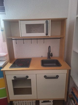 Cocinita de juguete de madera