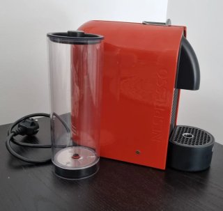 Cafetera Nespresso DeLonghi U EN110.O Naranja