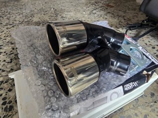 Colas de escape look GTI
