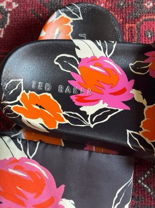 Chanclas Ted Baker Florales