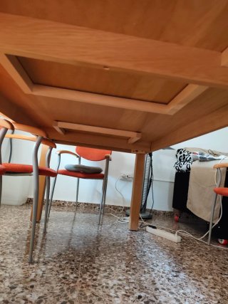 Tavolo da pranzo in legno, solo il tavolo