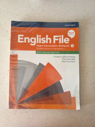 English File: Upper-Intermediate: Student's Boo...