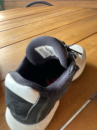 Zapatillas Baloncesto Jordan Luka Negras Rojas