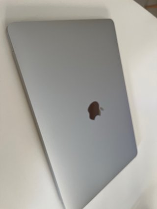 MacBook Pro 13" - i5 / 8GB RAM / 256GB SSD