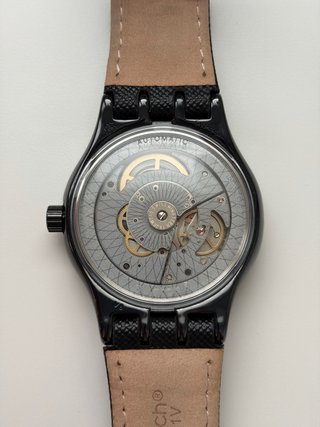 Swatch Sistem51 Nero