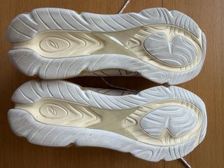 Zapatillas Asics Gel Quantum 360 Beige/Blanco