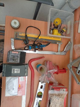 Lote de herramientas manuales