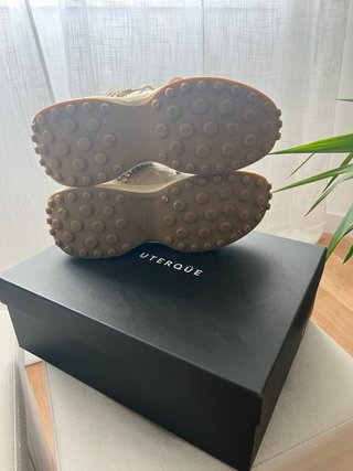 Zapatillas Uterqüe Beige con Pedrería y Pelo