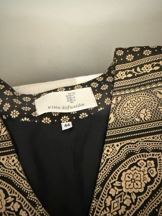 Traje chaqueta y falda estampado