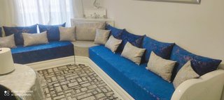 Sofá modular 3x3m, mesa y alfombra
