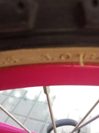 Bicicleta niña rosa con cesta