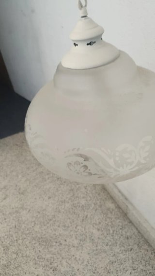 Lámpara colgante de cristal con diseño