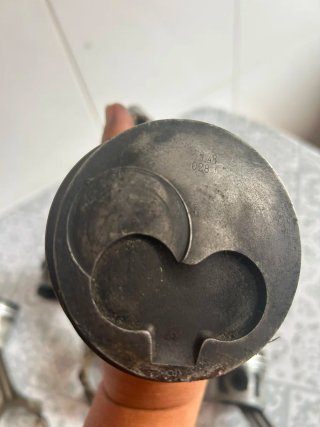 Pistones y Bielas VW T4 2.4 AAB