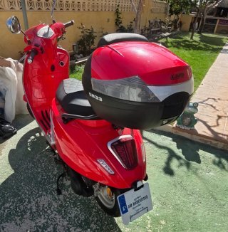 UM Chill 125 CC Urban Roja 2023