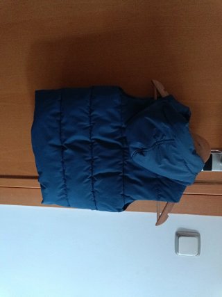 Chaleco azul acolchado