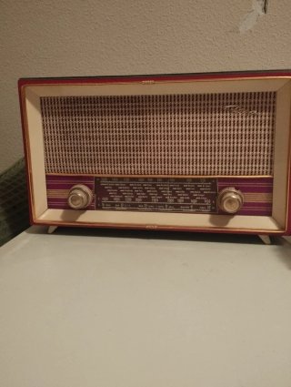 Radio Rema Vintage Marrón y Rojo