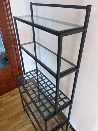 Estantería de cristal y metal