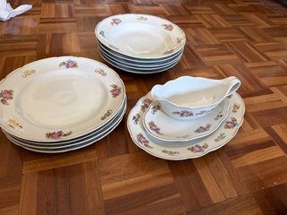Vajilla Santa Clara porcelana floral oro