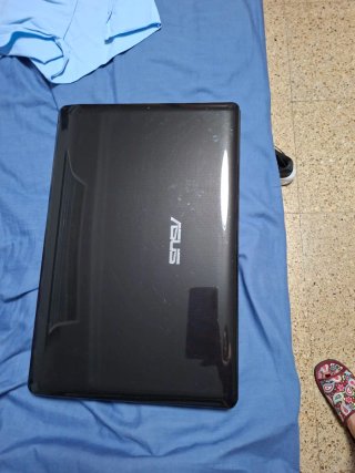 Ordenador portátil ASUS negro/gris
