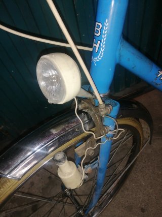 Bicicleta BH azul antigua