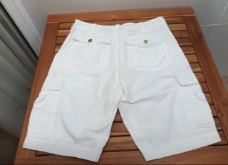Bermudas blancas hombre