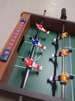 Futbolín de sobremesa de juguete