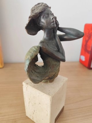 Figura de autor La Sirena bronce