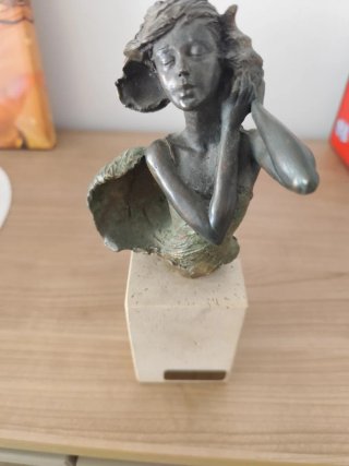 Figura de autor La Sirena bronce
