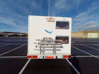 Autocaravana capuchina Ford