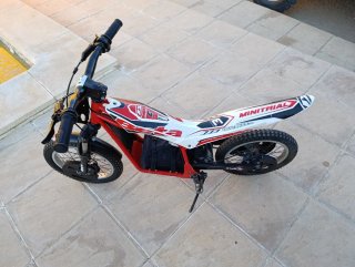Moto eléctrica Beta Trial 16"