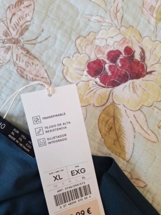 Top crop Oysho sujetador integrado Talla XL