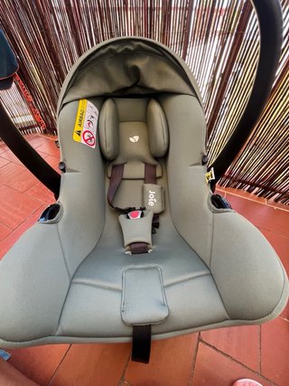 Carrito de bebé Joie verde