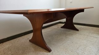Mesa de junta de madera