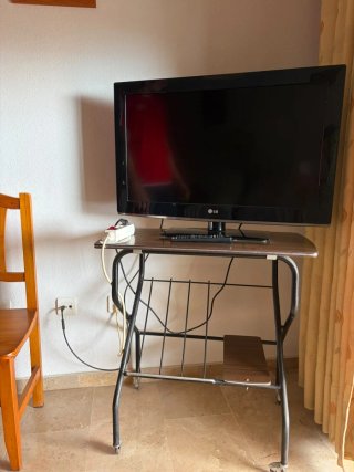 Se vende mobiliario muy económico