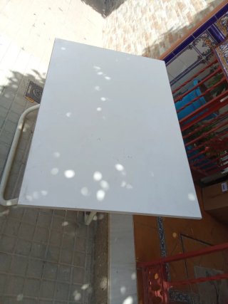 Mesa de dibujo blanca