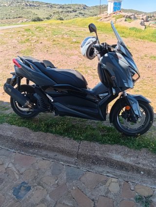 Yamaha XMAX 125 - ¡Un cañón!
