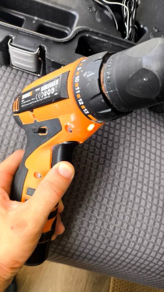 Taladro Atornillador Worx 12V con Maletín