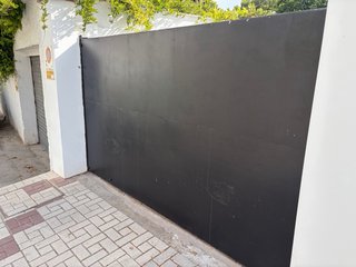 Puerta Garaje Corredera Hierro Negra. 336 x 172 cm