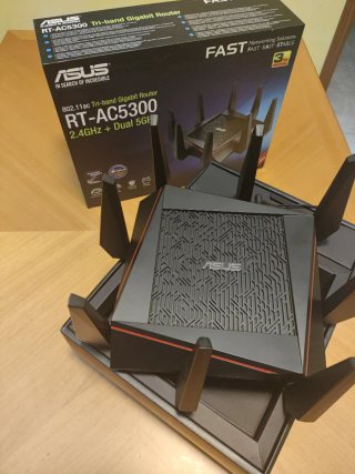 Router ASUS RT-AC5300 Tri-band Gigabit