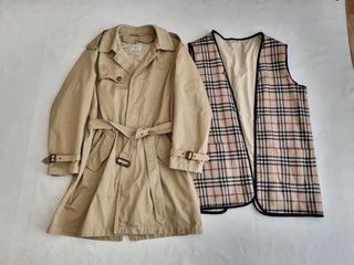 Marca Burberry con forro Nova check escoces