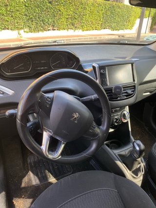 Peugeot 208 2016