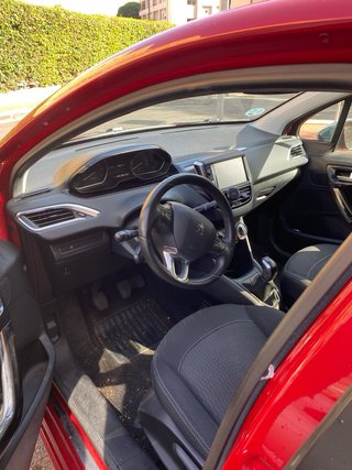 Peugeot 208 2016