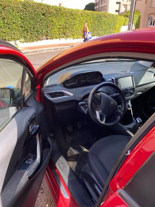Peugeot 208 2016