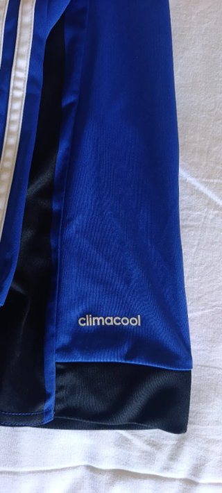 Sudadera deportiva Adidas azul y negra